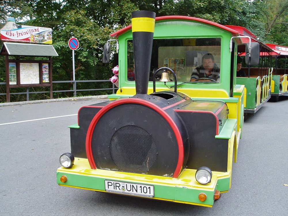 ... und mit der Bimmelbahn.